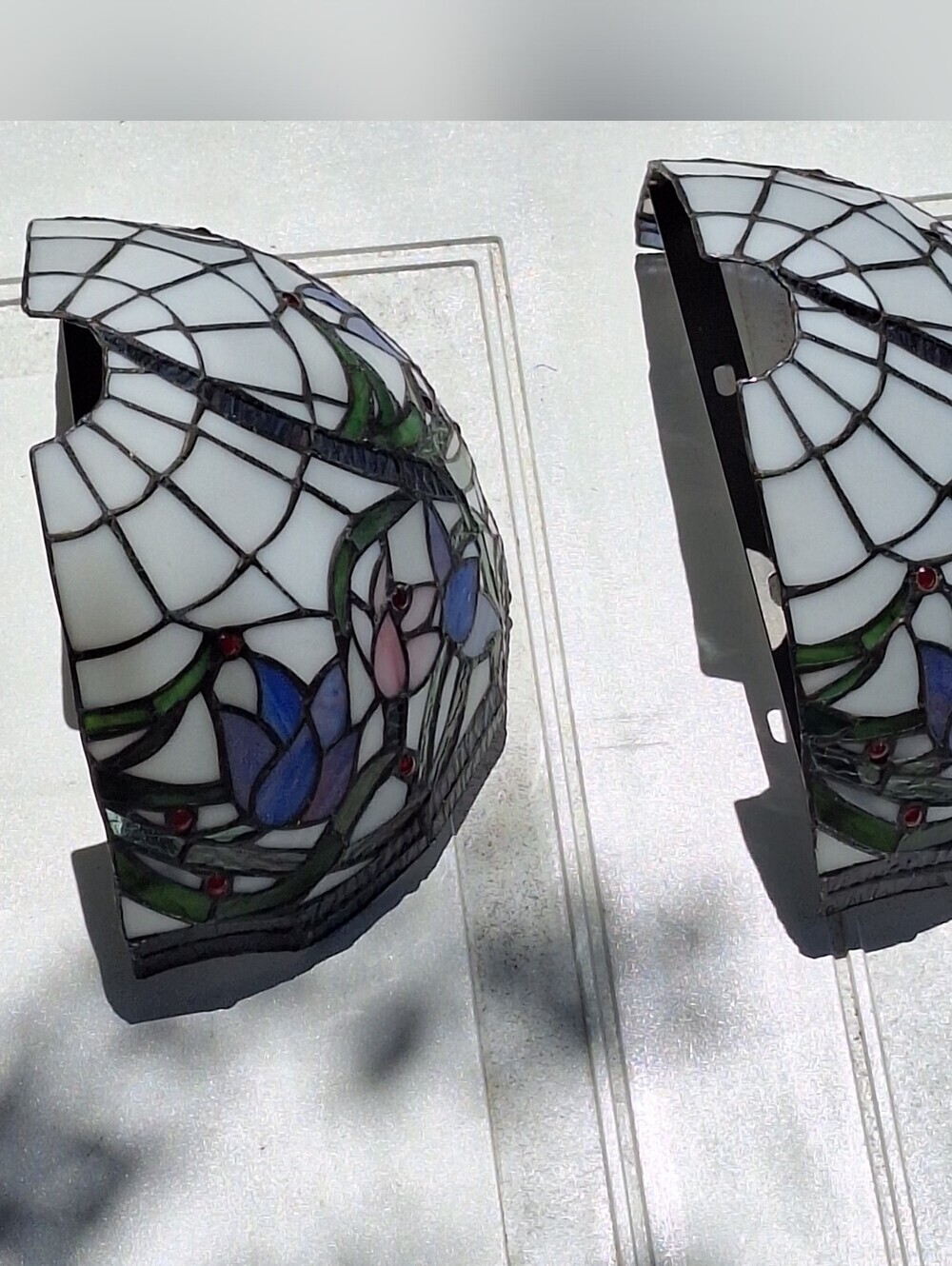 Tulip Flower Lamp Tiffany Style Stained Glass Wall Sconces - Picture 5 of 13